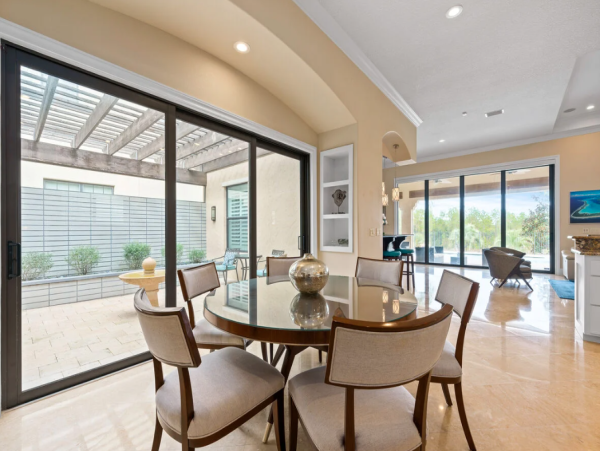 Luxurious 4-Bedroom Vacation Rental Near Disney - Private Pool